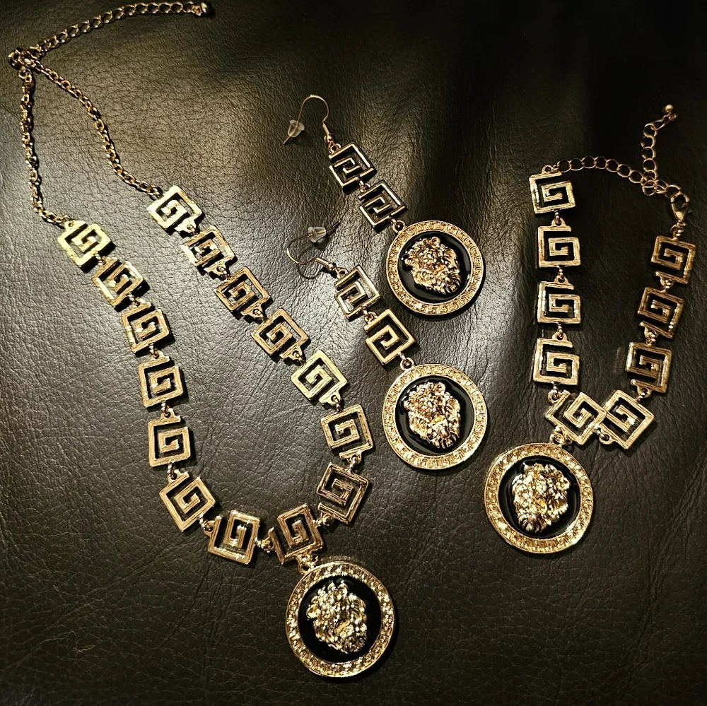 Lion Head: Bracelet, Necklace, Earrings Set NEW - Picture 2 of 8